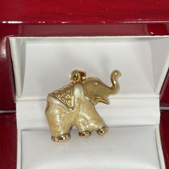 Lucky Elephant pendant charm for necklace or bracelet trunk up luck Vintage Gold - Picture 9 of 11